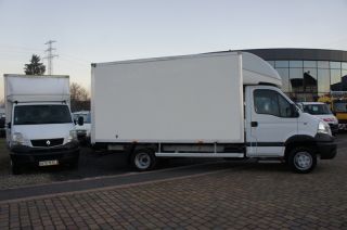 Renault Mascott